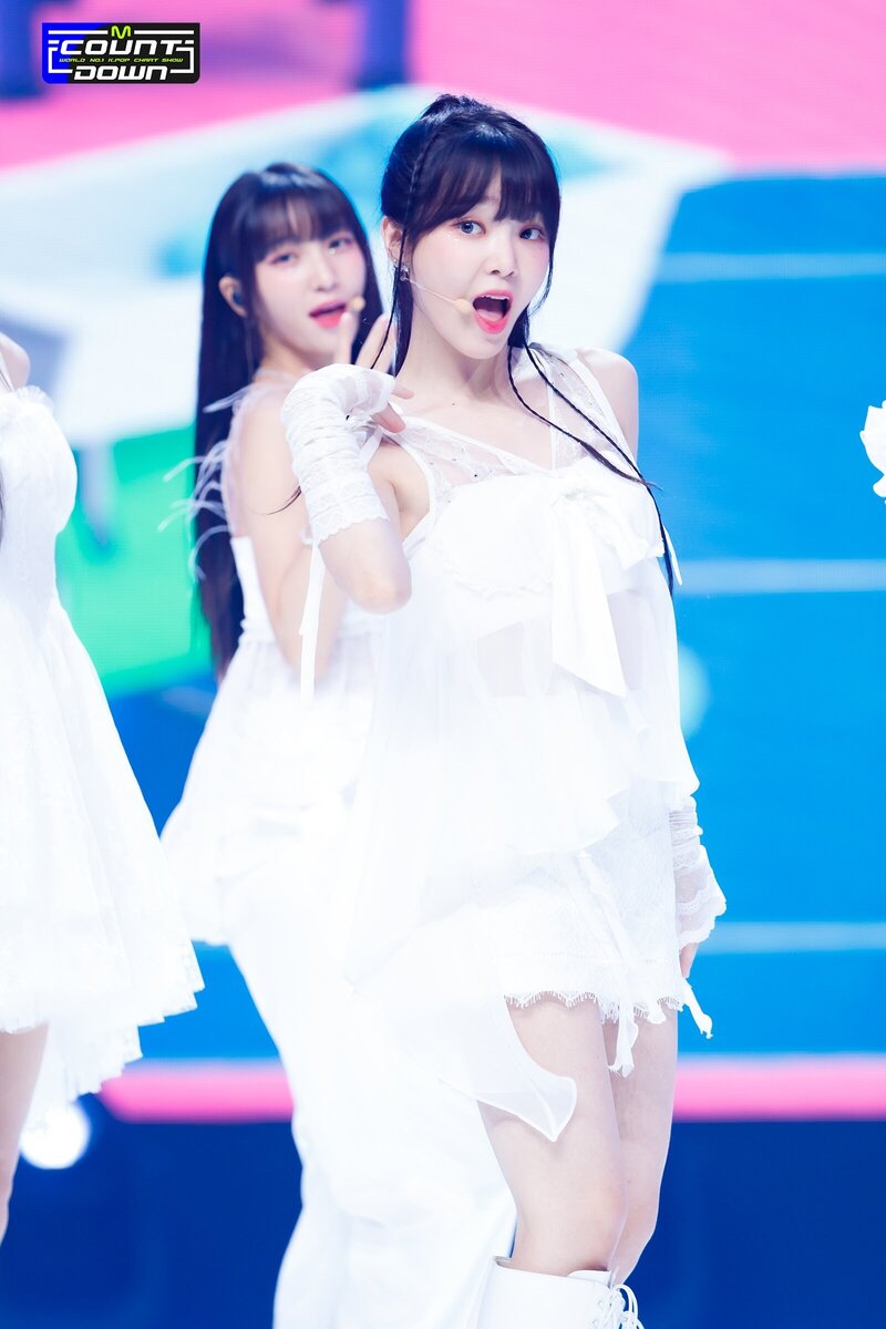 230803 OH MY GIRL Seunghee - 'Summer Comes' at M COUNTDOWN documents 2