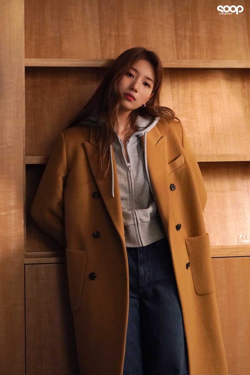 231205 SOOP Naver Post - Suzy - Guess FW23 Photoshoot Behind documents 2