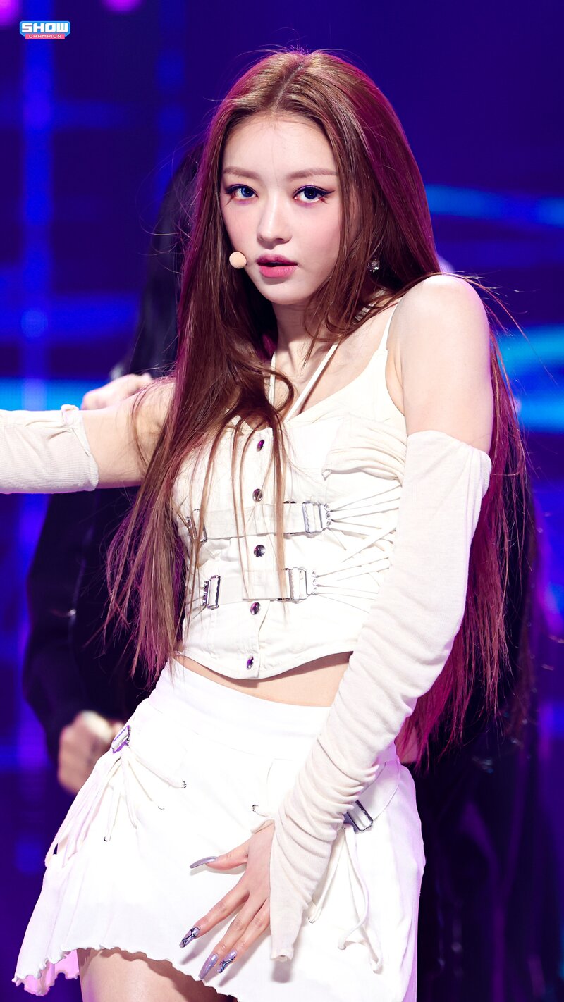 240320 OH MY GIRL YooA - 'Rooftop' at Show Champion documents 10