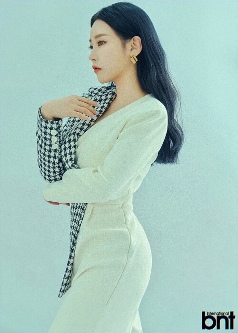 Soyeon for BNT International (March 2021 pictorial) documents 9