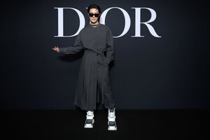 230120 j-hope- DIOR Men's F/W 2023-'24 Fashion Show at Paris Fashion Week