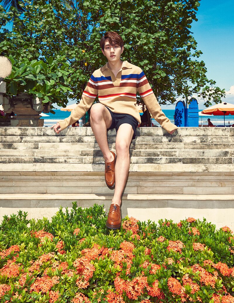 Onew for Cosmopolitan May 2016 Issue documents 7