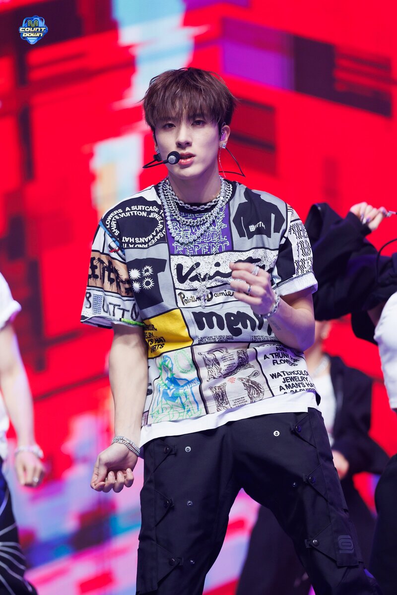240111 THE BOYZ (Special Unit) Eric - 'Honey' at M Countdown documents 4