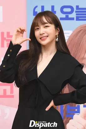 210831 Hani - 'You Raise Me Up' Press Conference