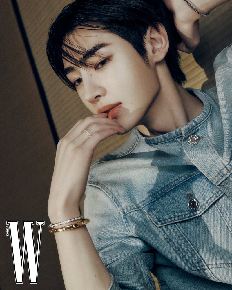 JAKE and SUNGHOON x Tiffany & Co for W Korea April 2024 Issue documents 4