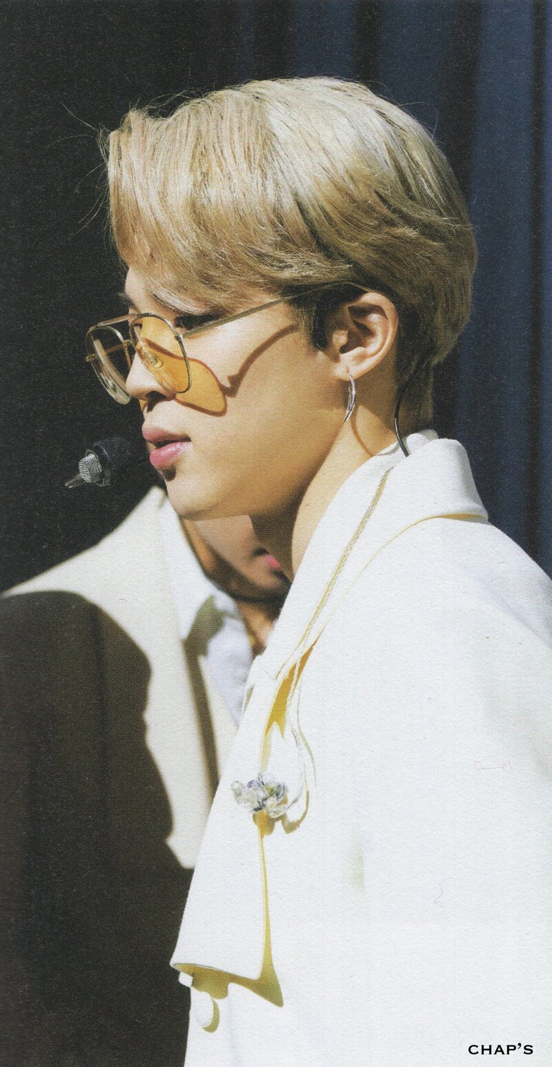 BTS Jimin - BEYOND THE STAGE Documentary Photobook 'THE DAY WE MEET' (Scans) documents 20