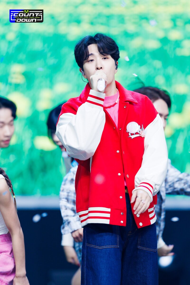 231109  GOT7 Youngjae - "Do It" at M Countdown documents 30