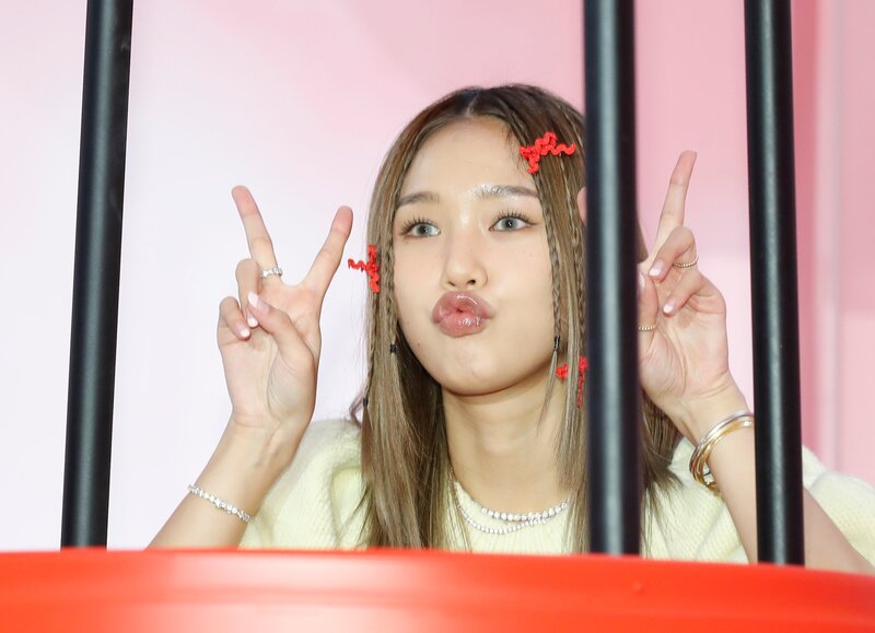 231124 Oh My Girl Mimi - Maltesers Pop-up Store Event documents 4