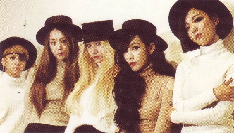 [SCANS] f(x) - The 3rd Album [Red Light] documents 1