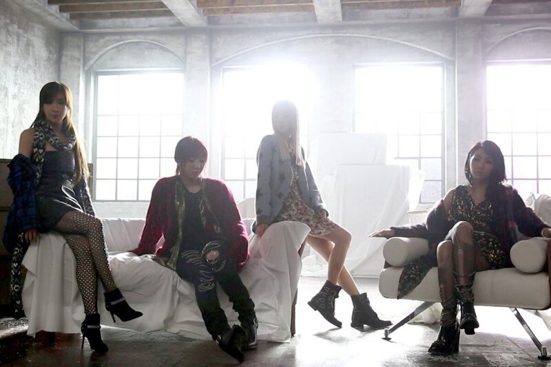 2NE1 'Missing You' concept photos documents 2