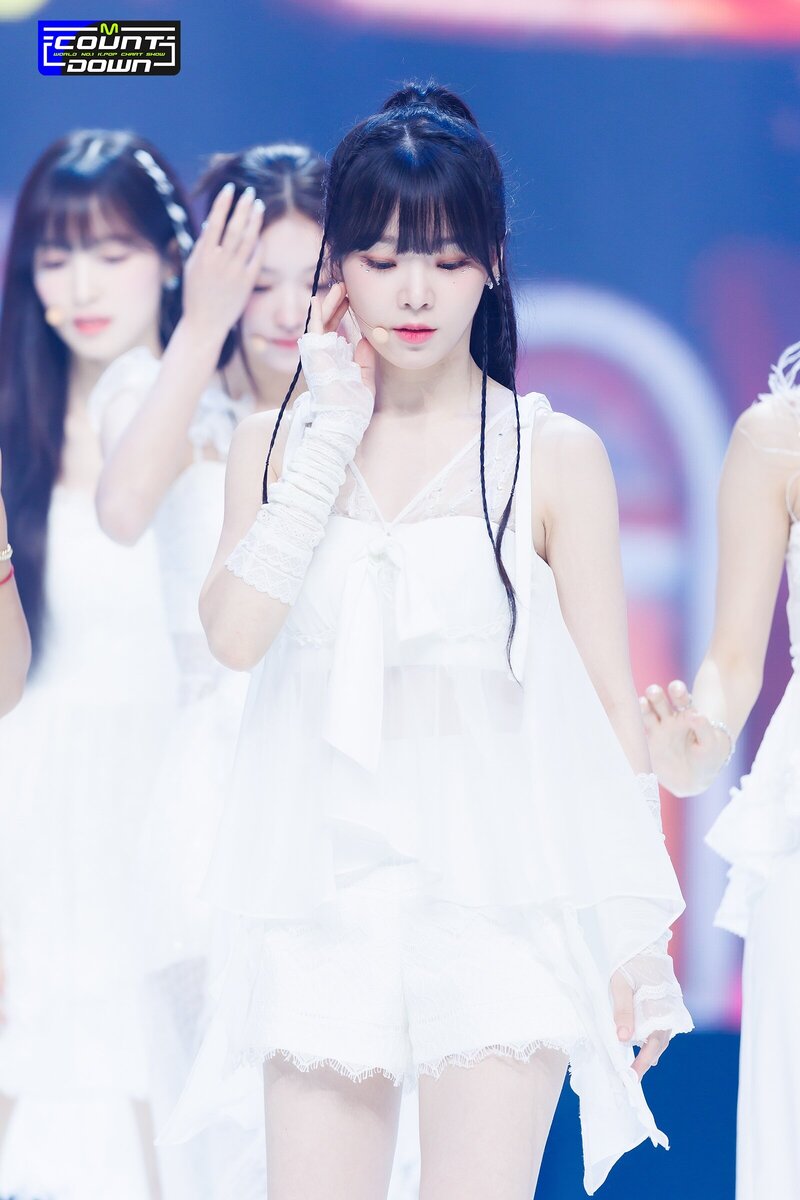 230803 OH MY GIRL Seunghee - 'Summer Comes' at M COUNTDOWN documents 1