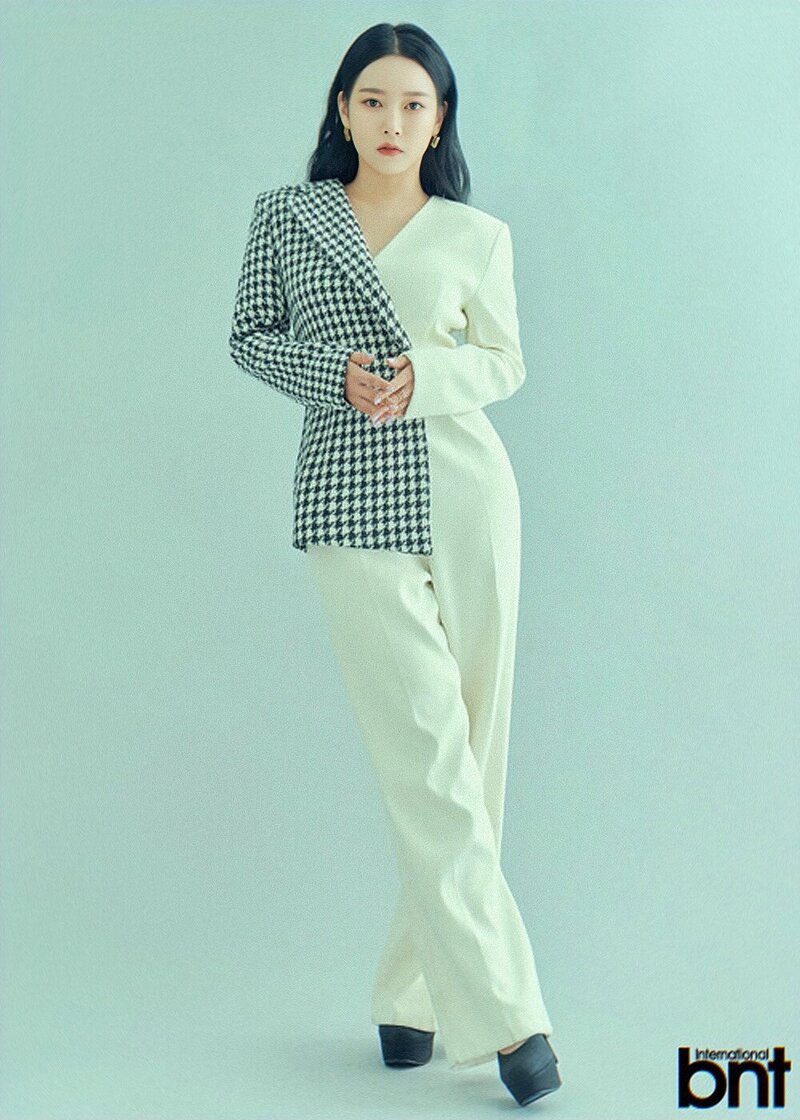 Soyeon for BNT International (March 2021 pictorial) documents 11