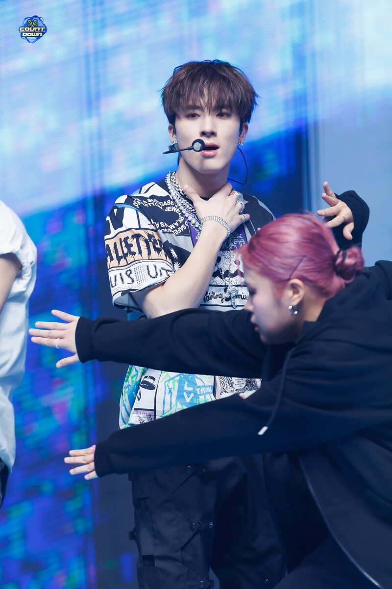 240111 THE BOYZ (Special Unit) Eric - 'Honey' at M Countdown documents 11