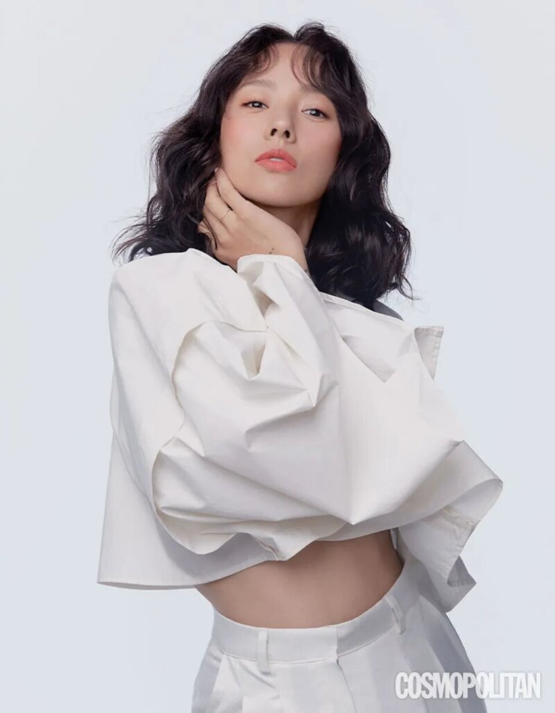Lee Hyori for Cosmopolitan Magazine December 2019 Issue documents 3
