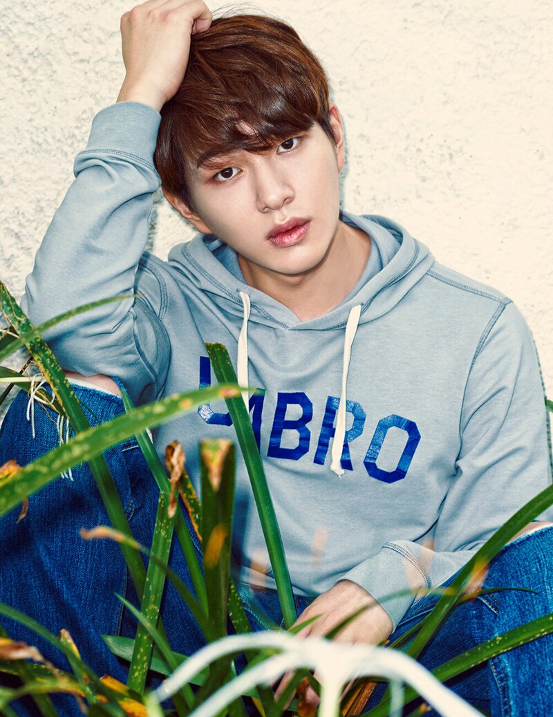 Onew for Cosmopolitan May 2016 Issue documents 1