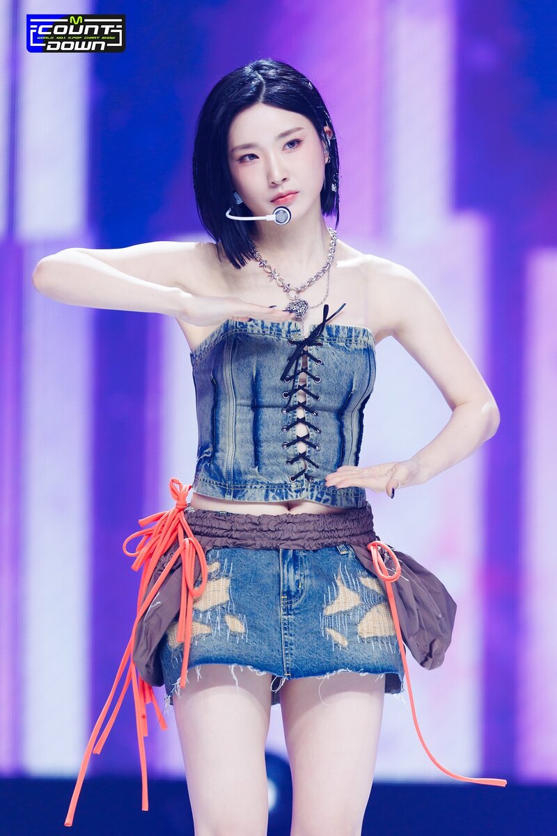 230803 BBGIRLS Yuna - 'ONE MORE TIME' at M COUNTDOWN documents 7