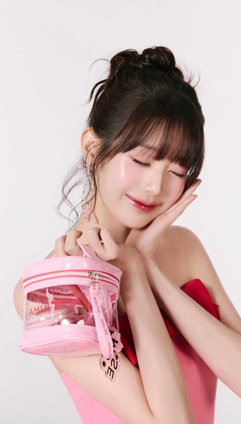 WONYOUNG for AMUSE Dew Tint documents 2