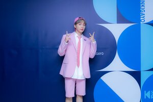 220515 SBS Twitter Update- JEONG SEWOON at INKIGAYO Photowall