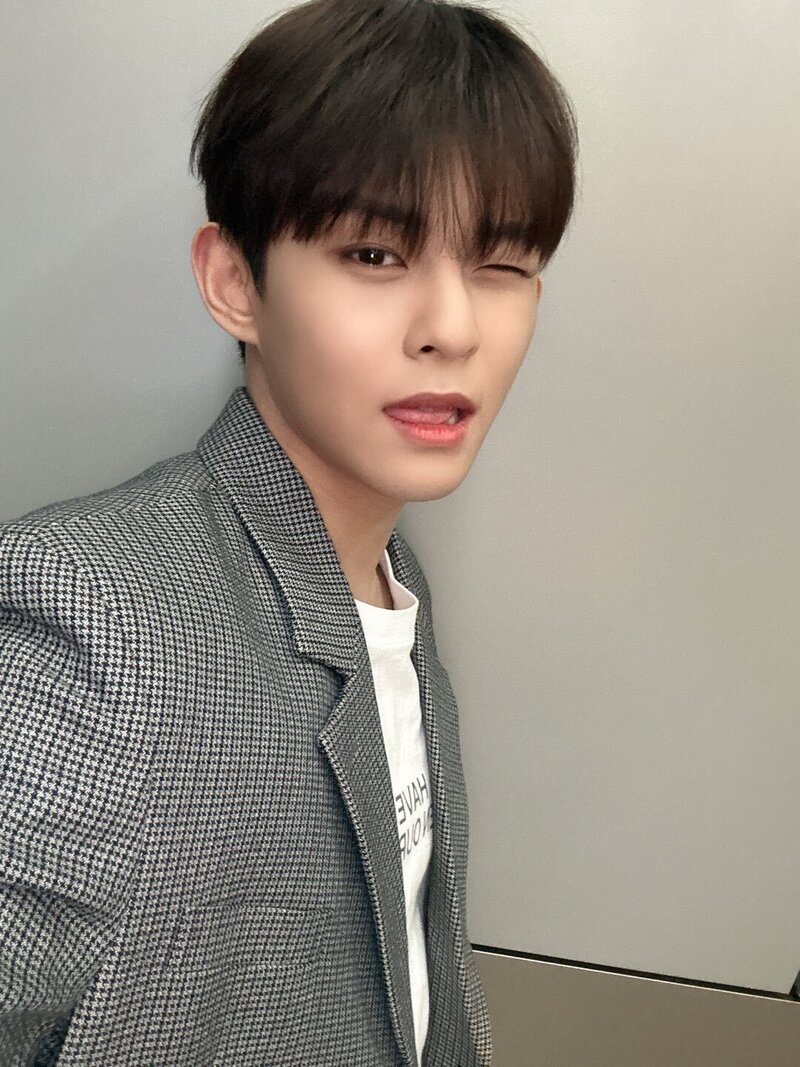 230328 TO1 Members Twitter Update - Donggeon documents 3