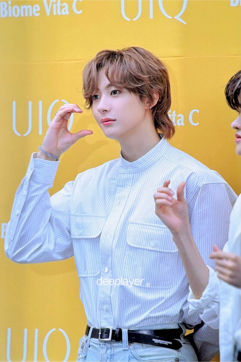 240428 RIIZE Anton at UIQ Fansign & Beauty Talk Show documents 3