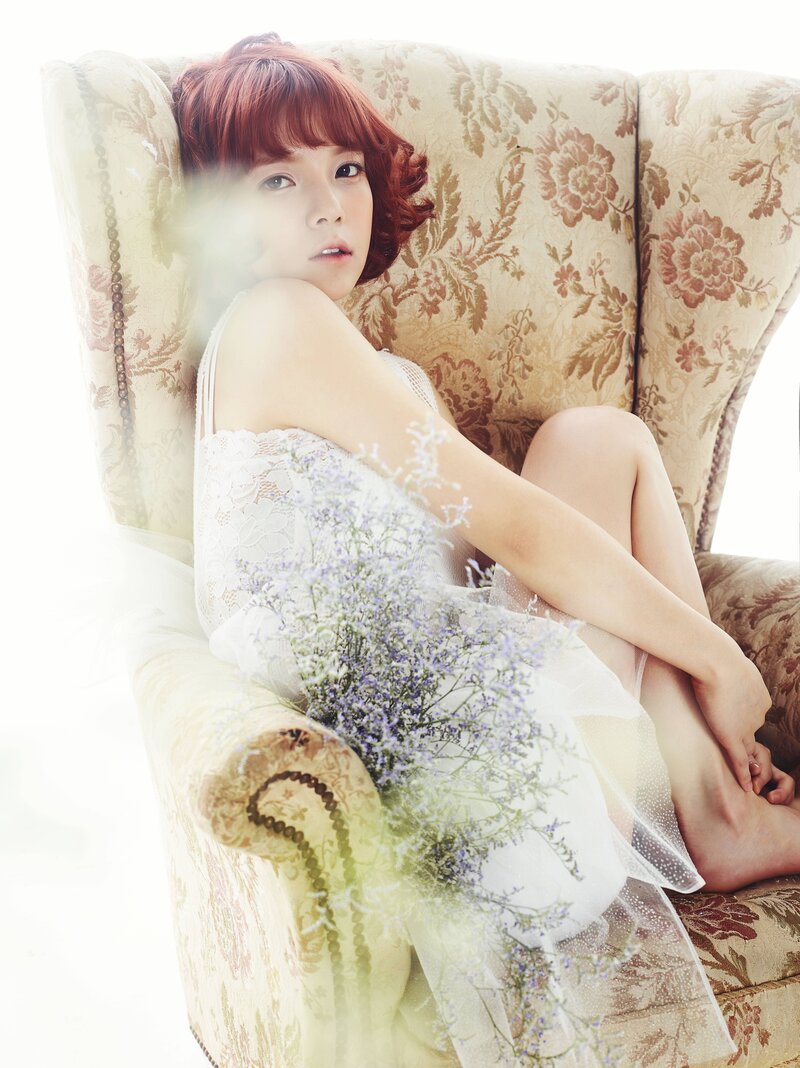AOA 4th single album 'Red Motion' concept photos documents 3