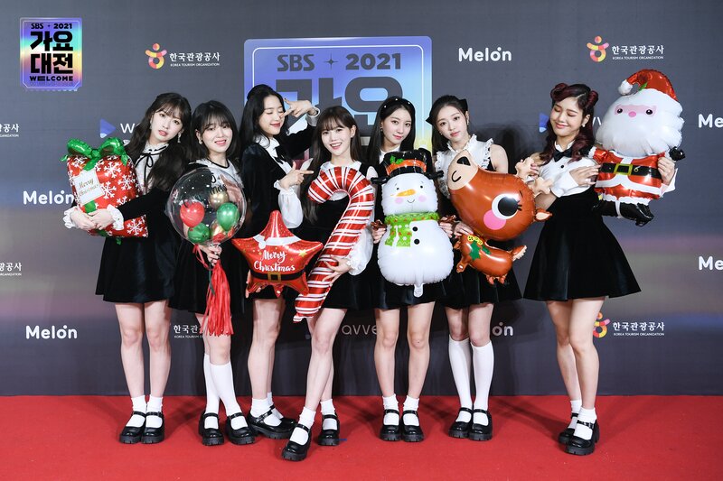 211225 OH MY GIRL at SBS Gayo Daejeon documents 3