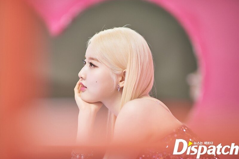 220222 STAYC Sieun - 2nd Mini Album 'YOUNG-LUV.COM' Promotion Photoshoot by Dispatch documents 6