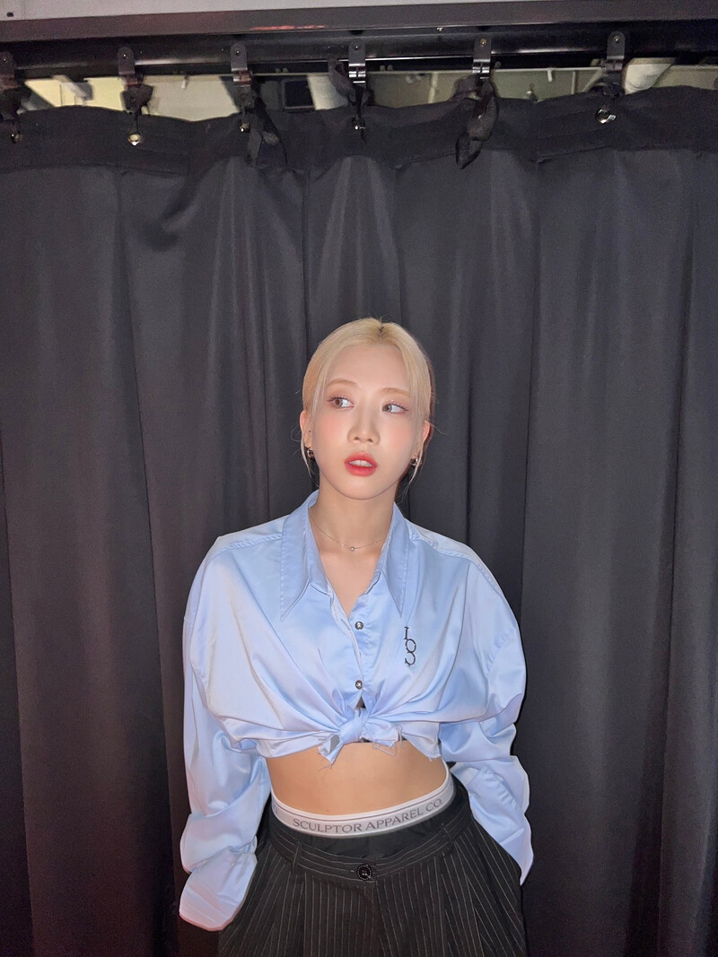 220429 Loona Twitter Update - Kim Lip documents 4