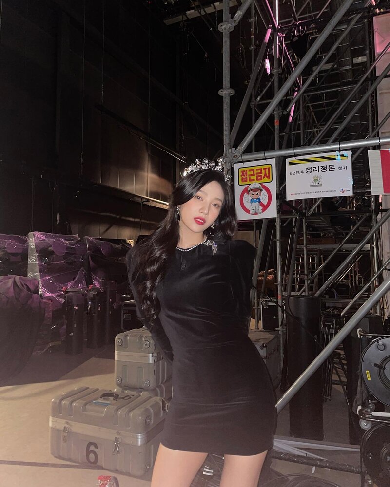 210814 Red Velvet Joy Instagram Update documents 2