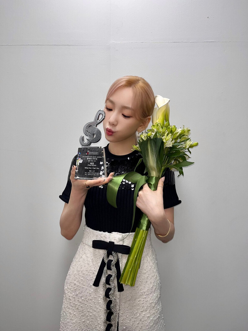 220127 Girls Generation Twitter Update - Taeyeon documents 3