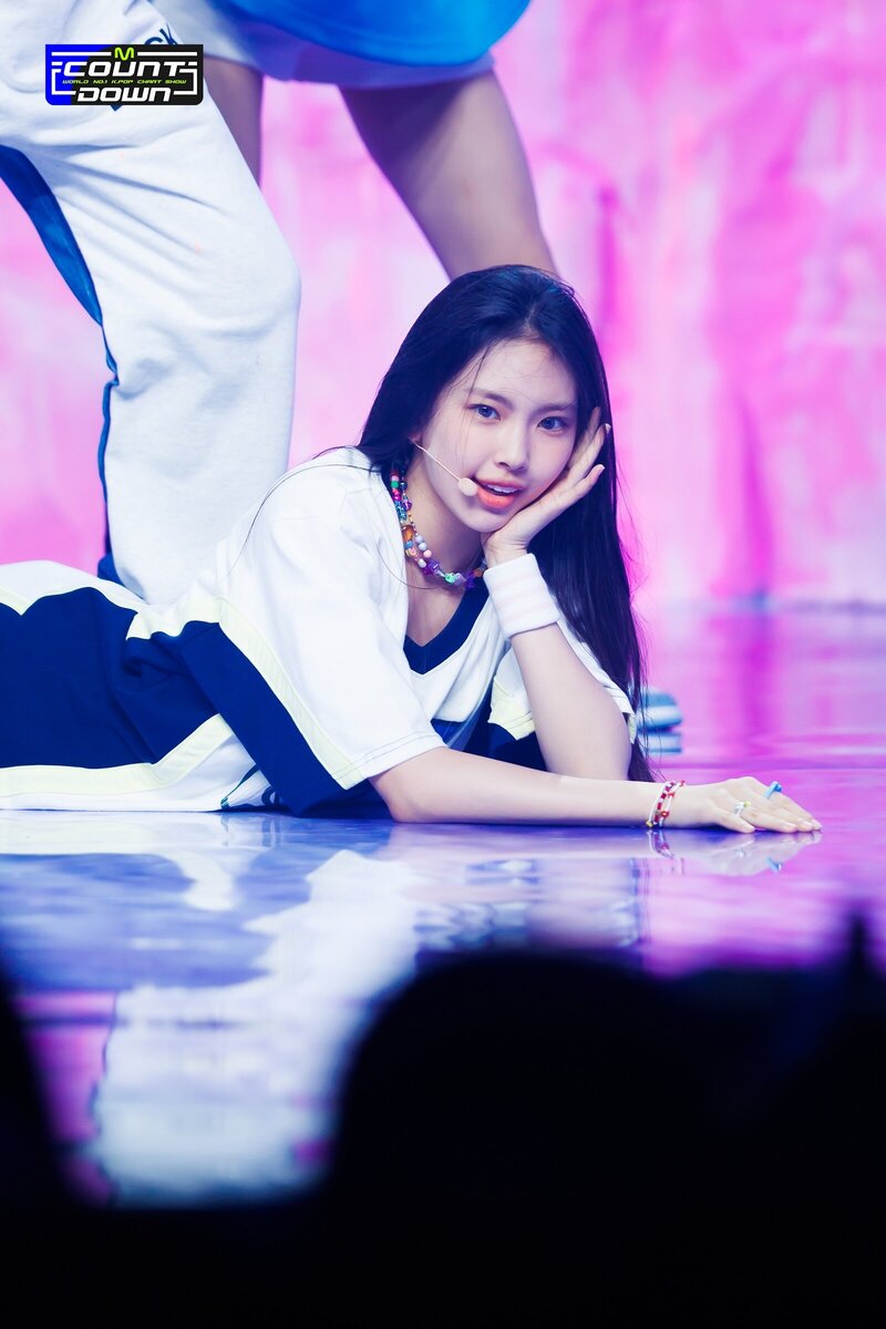 220811 NewJeans Hyein 'Attention' at M Countdown documents 1