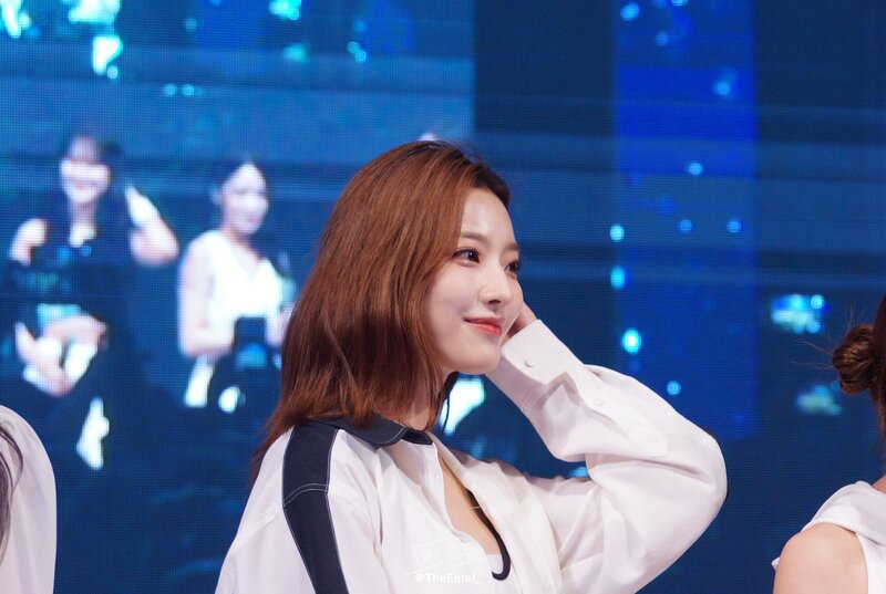 220922 fromis_9 Saerom documents 6
