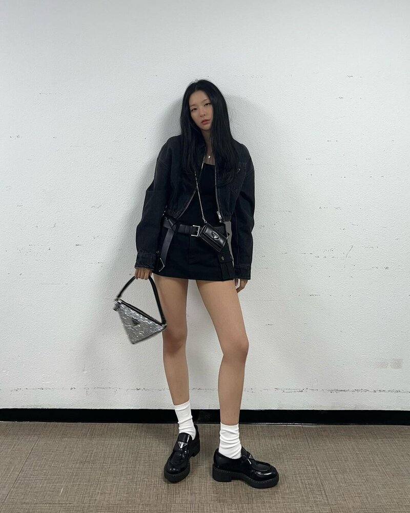 221014 RED VELVET Seulgi Instagram Update | kpopping