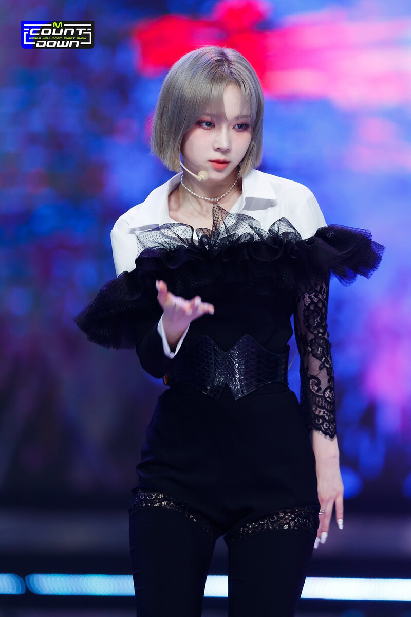 220714 aespa - 'Illusion' at M Countdown documents 15