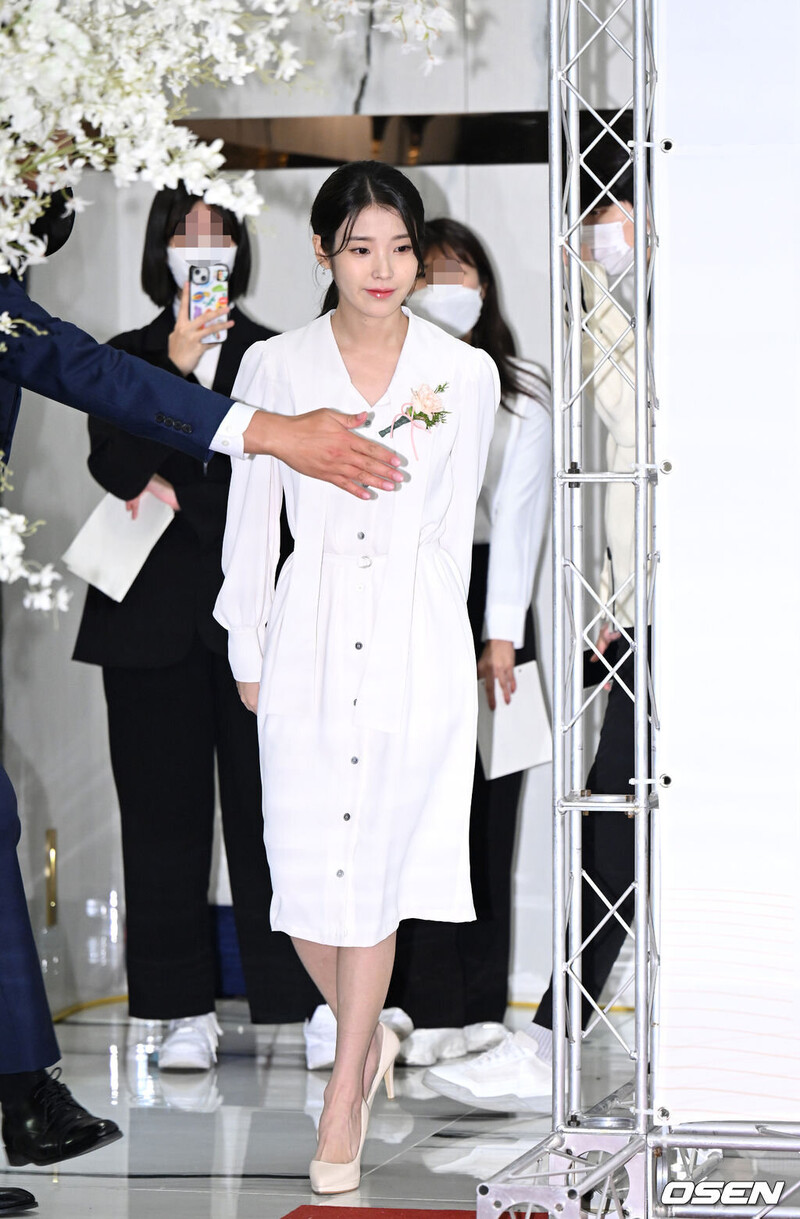 221123 IU - 2022 42nd Korean Association of Film Critics Awards documents 8