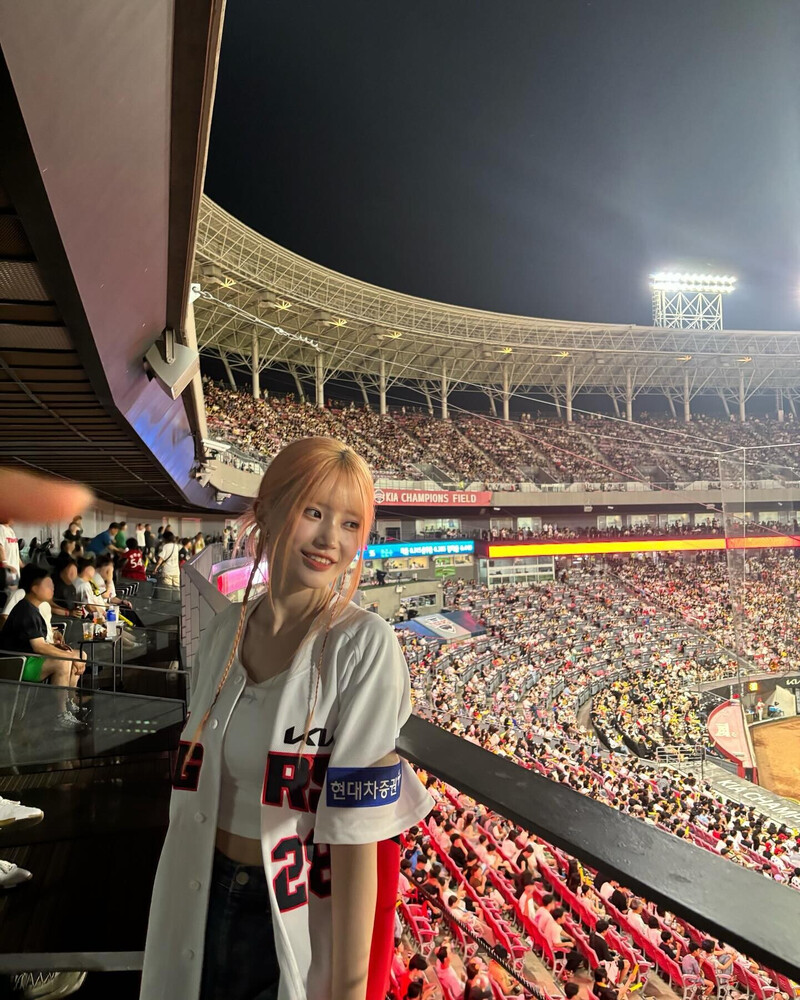 240806 fromis_9 Hayoung Instagram Update documents 3