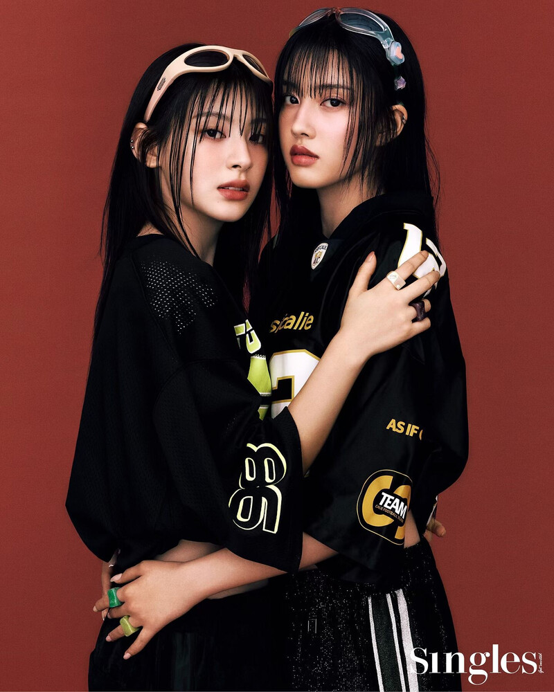 STAYC Seeun & Yoon for Singles Magazine November 2024 Cover documents 1