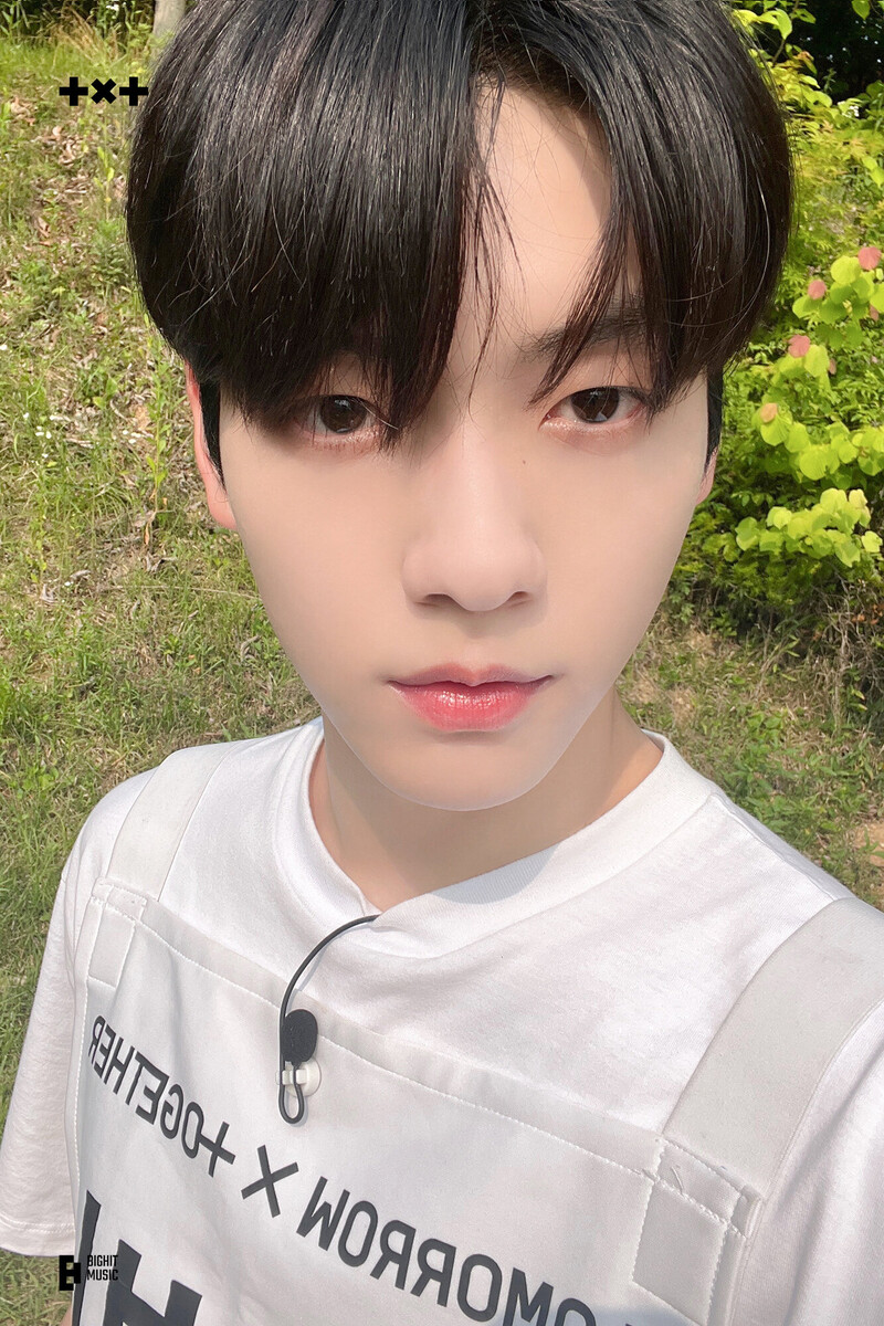 220801 TXT Weverse Update - 'The Game Caterers' Photo Sketch documents 15