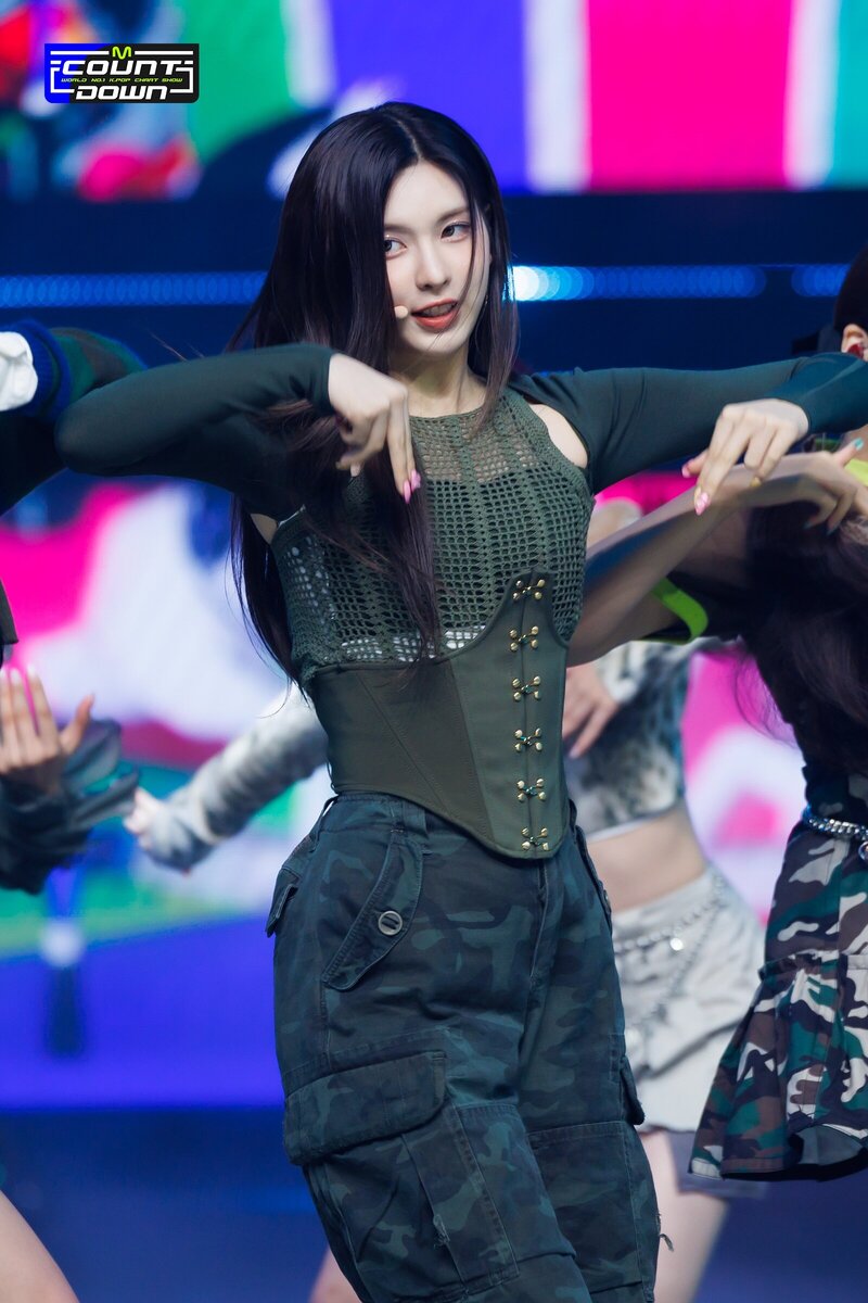 220929 NMIXX Bae - 'DICE' at M COUNTDOWN documents 1