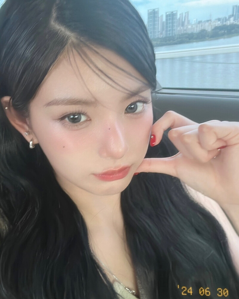 240630 EVERGLOW Yiren Instagram Update documents 3