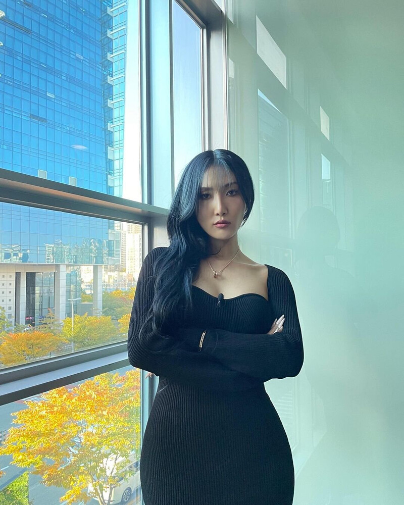 221113 MAMAMOO Instagram Update - Hwasa documents 1