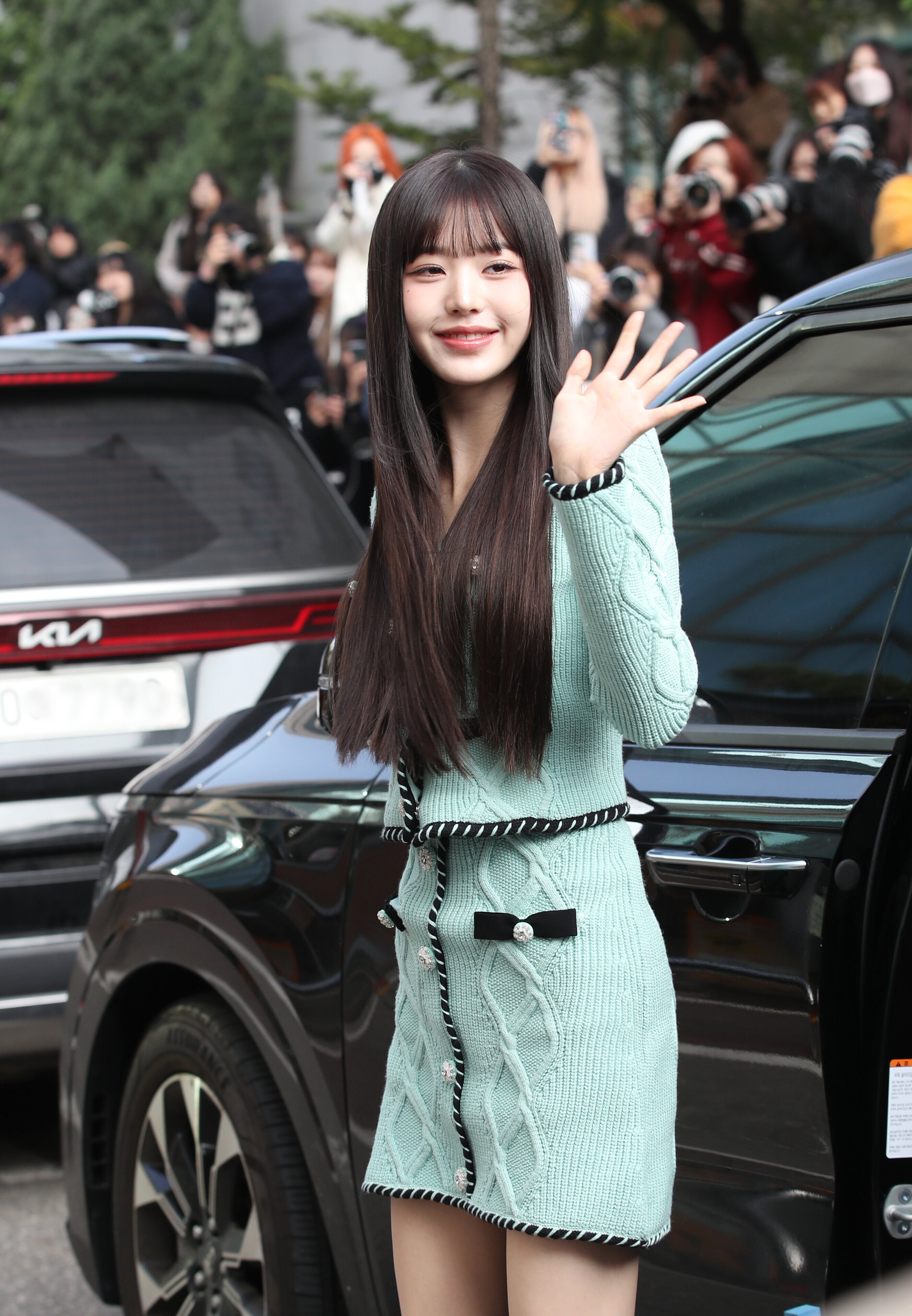 231027 IVE's Wonyoung heading to Music Bank | kpopping