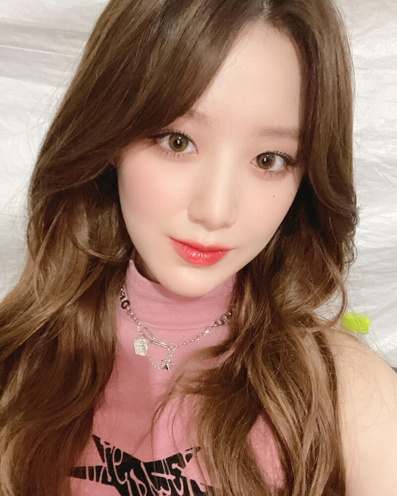 230713 - (G)I-DLE SHUHUA Instagram Update documents 3