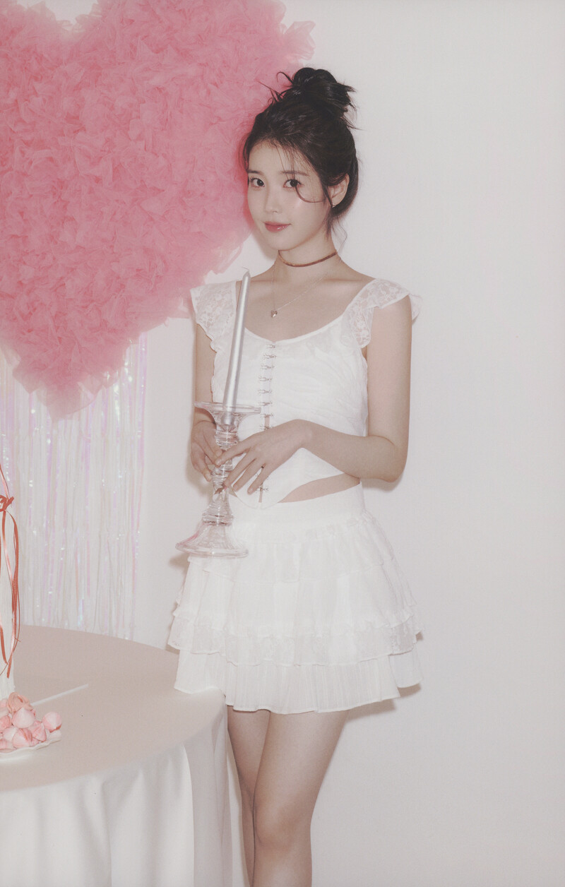 IU - 7th Official Fanclub Kit "UAENA" (Scans) documents 1