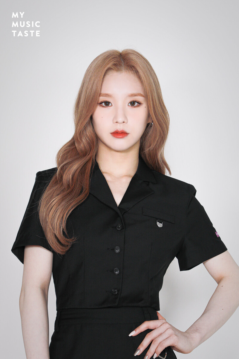 LOONA ON WAVE [&] Promotion Photos by MyMusicTaste documents 1