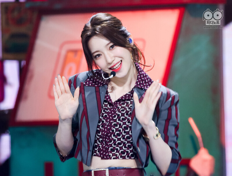 210523 Rocket Punch - 'Ring Ring' at Inkigayo documents 10