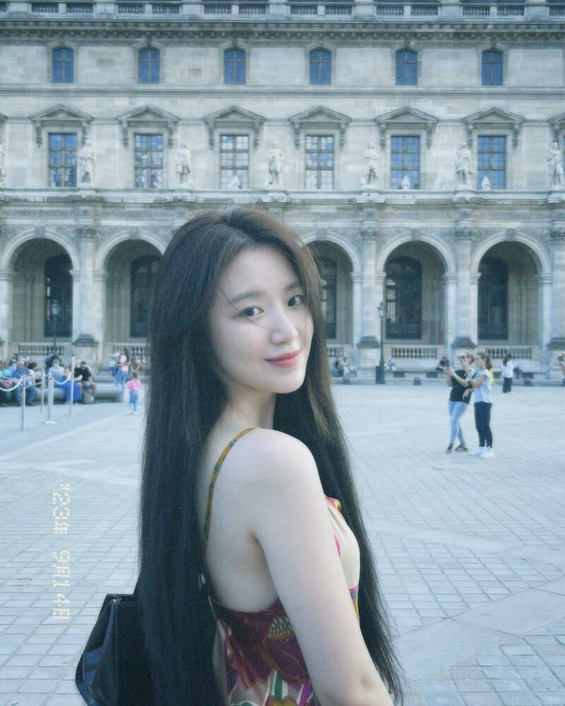 240907 (G)I-DLE Shuhua Instagram Update documents 4