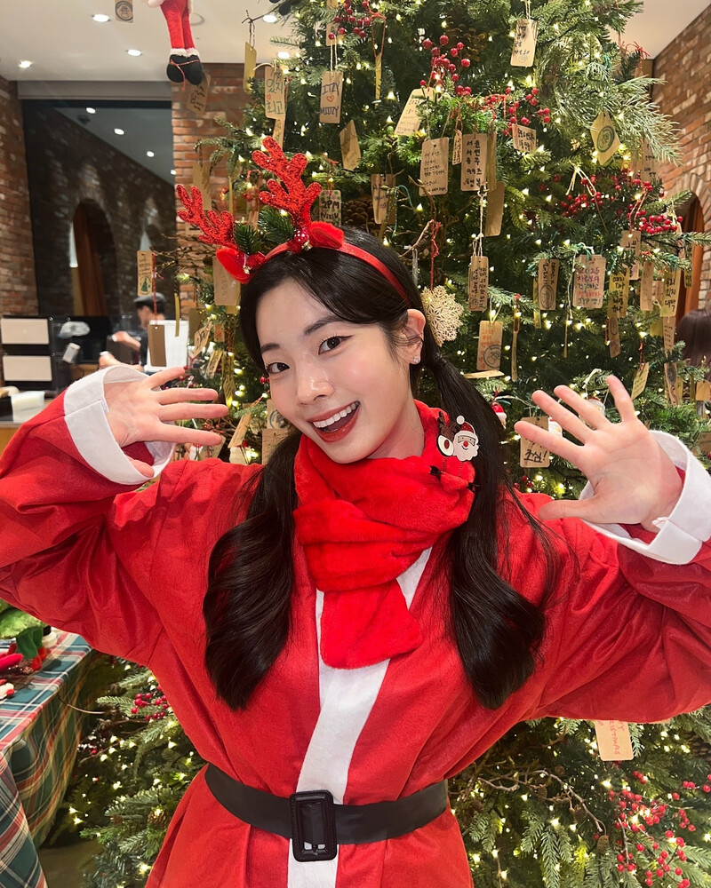 241225 DAHYUN Instagram Update documents 3