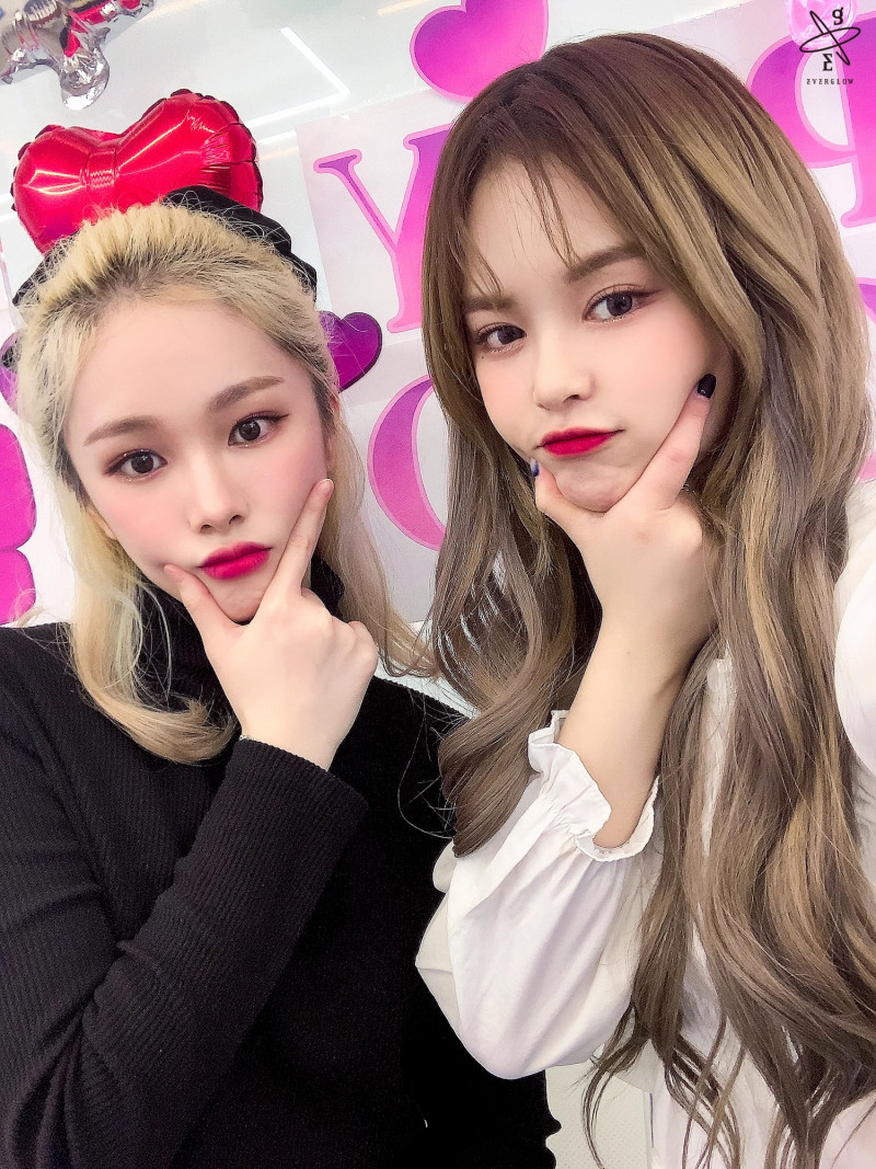 210323 Yuehue Naver Post - EVERGLOW 2nd Anniversary documents 4