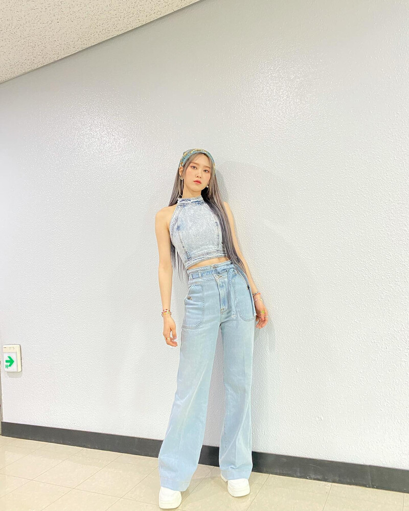 210523 OH MY GIRL Jiho Instagram Update documents 8